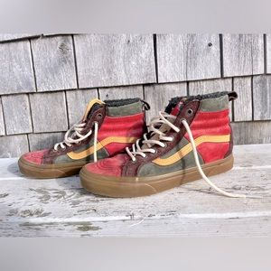 Vans unisex ultra Cush high-tops with fuzzy lining! Men’s 8/Women’s 9.5.